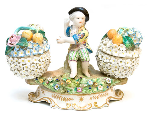 Шкатулка "Клумбы" (фарфор, роспись), Германия, Мейсен, XIX век использованы для хранения мелких украшений инфо 7246g.