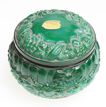 Шкатулка "Ягоды и фрукты" Малахитовое стекло Чехословакия, 1950 - 60-е гг "Bohemia glass Made in Czechoslovakia" инфо 7793g.